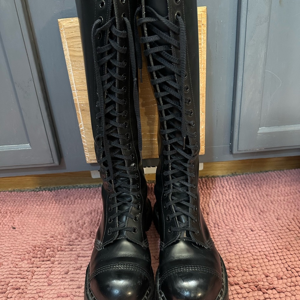 GRIPFAST England 90’s 20 eyelet combat boots